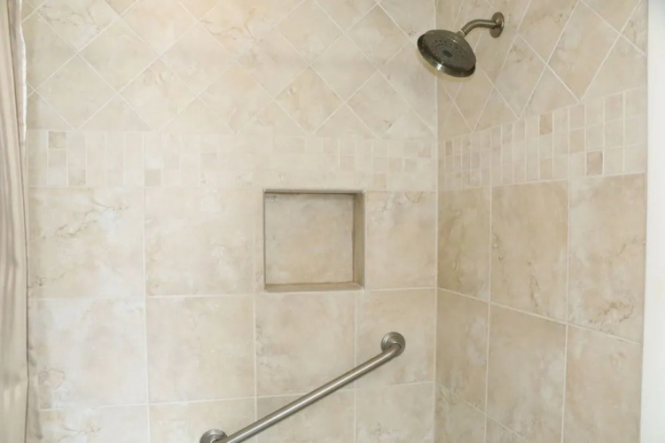Jamaica Royale 403 - 2 Br Condo