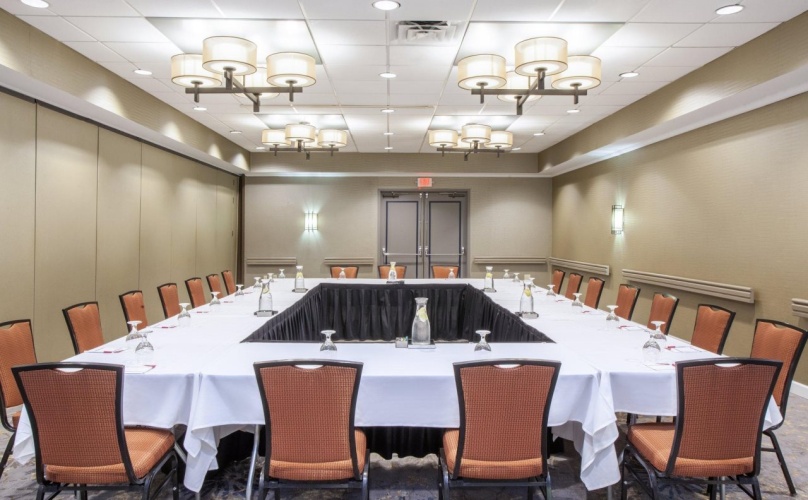Crowne Plaza Suites Msp Airport photo 26