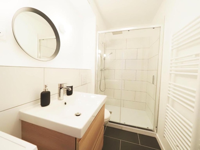 1 Bedroom Apartment