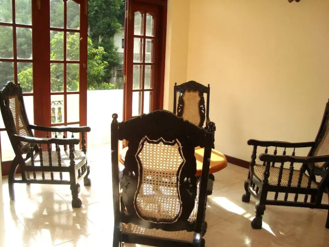 The Kandy Mount Layathraa