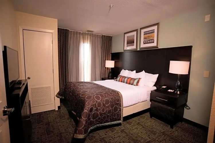 2 Bedrooms Suite