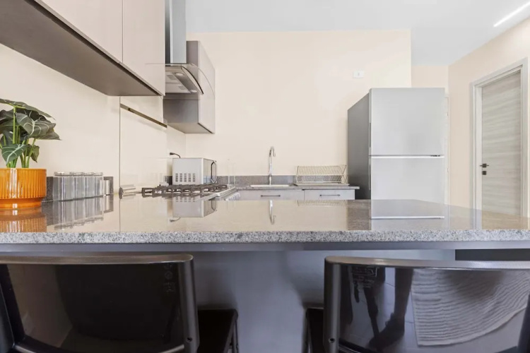 Cozy 1 BR Apartment by Vistacana