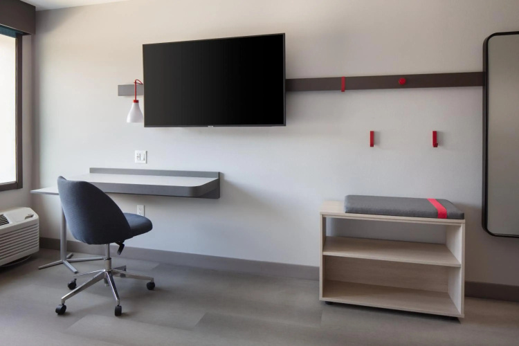 avid hotels Madison - Monona by IHG