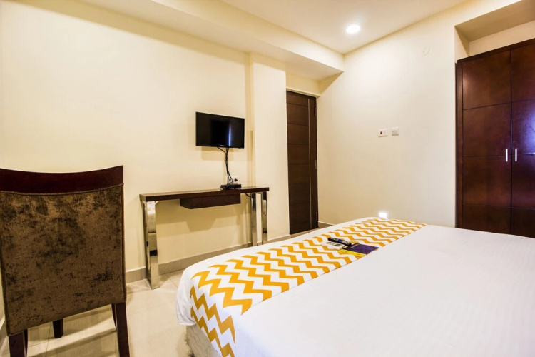 FabHotel Alreef Residency Vadaplani