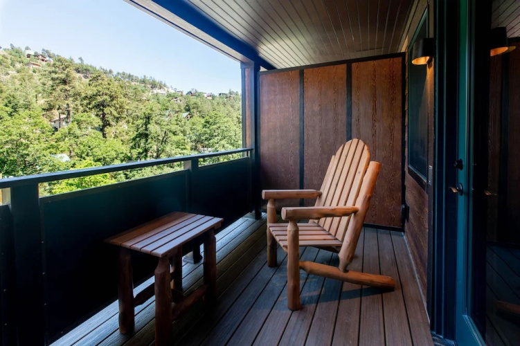 Mount Lemmon Lodge