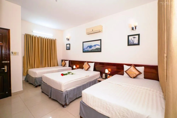 Ruby Hotel