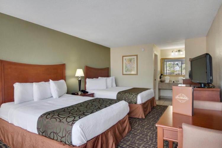 Standard Quadruple room