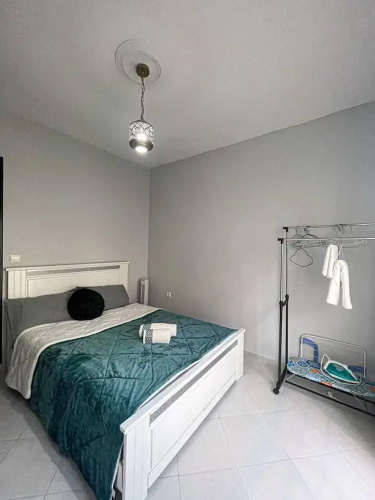 2 Bed Flat - Sleeps 6 - Parking - Wifi