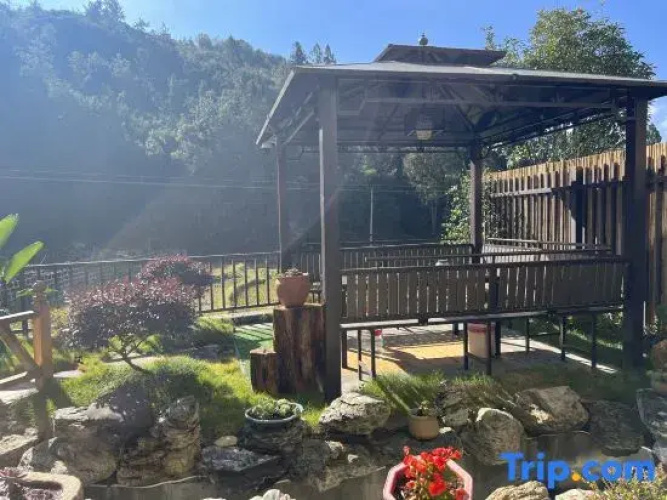Lili Residence