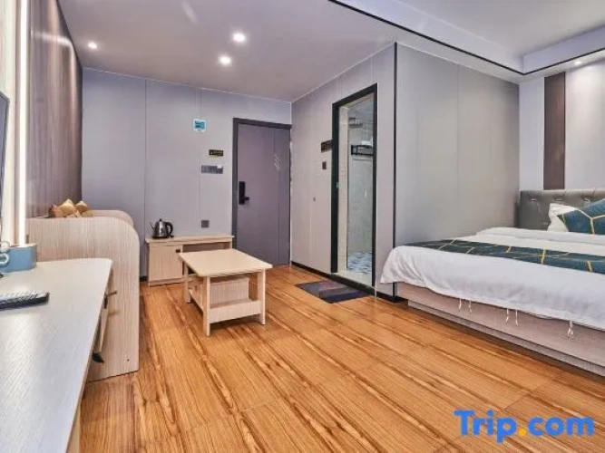 Standard Double room with garden view