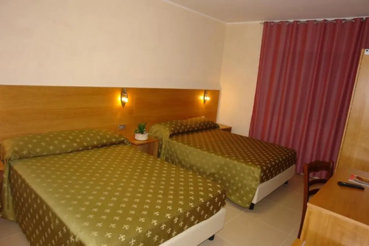 Standard Quadruple room