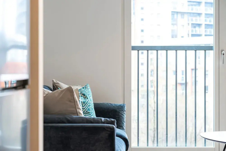 Modern Flat Near City Centre