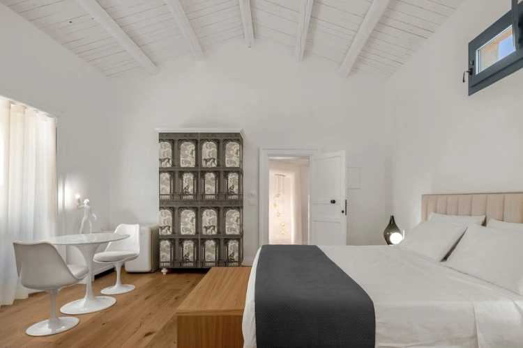 Double Suite with courtyard view