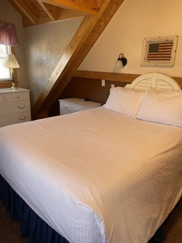 Crown Point Resort
