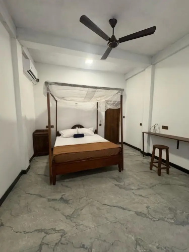 Lunora Beach Home