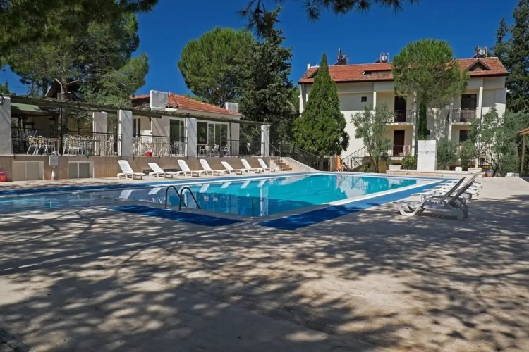Petit Garden Hotel