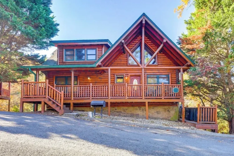 5 Bedrooms Cottage
