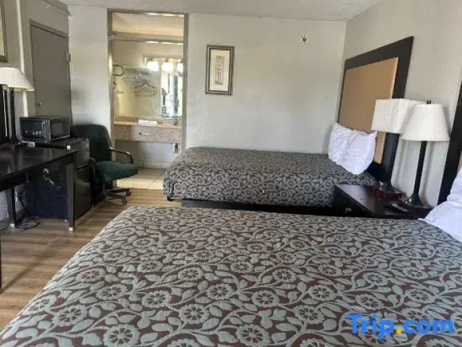 La Casa Inn Albany Near Tifton Ga I 75 - Albany, GA