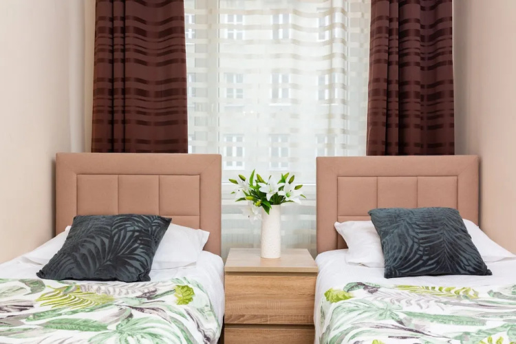 Apartments Warsaw Hoza by Renters