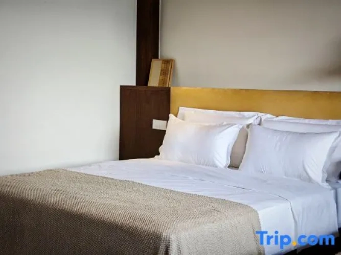Deluxe Family Suite