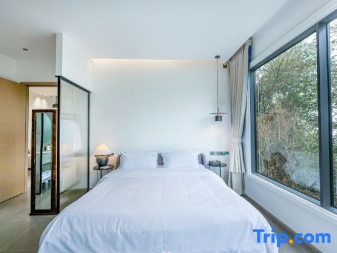 2 Bedrooms Suite