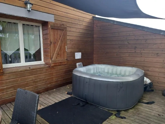 2 Bedrooms Cottage
