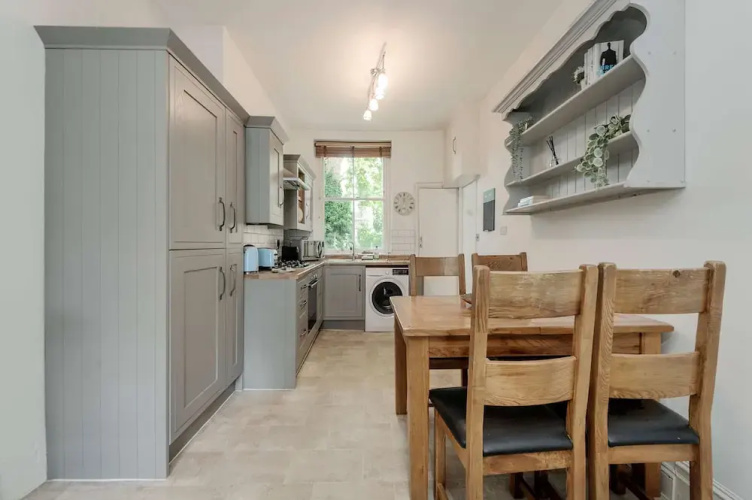 Modern 2 bed Flat - Hammersmith Grove