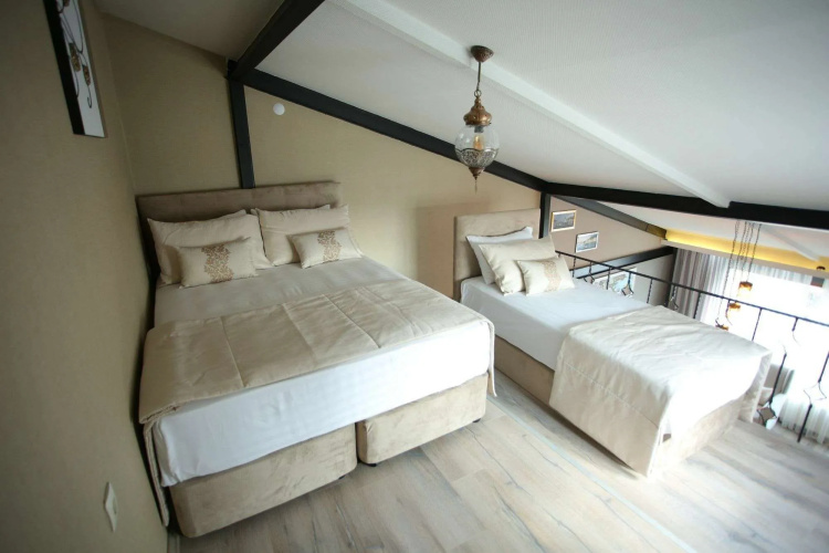 Artist Rooms Suites