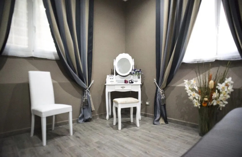 Costantino Secondo Guest House