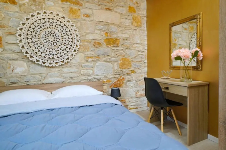 Kastro Stone House