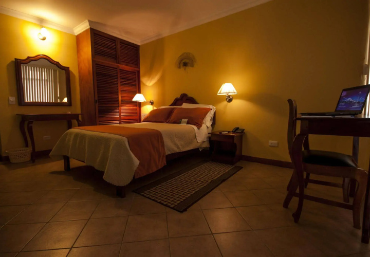 Hotel El Auca