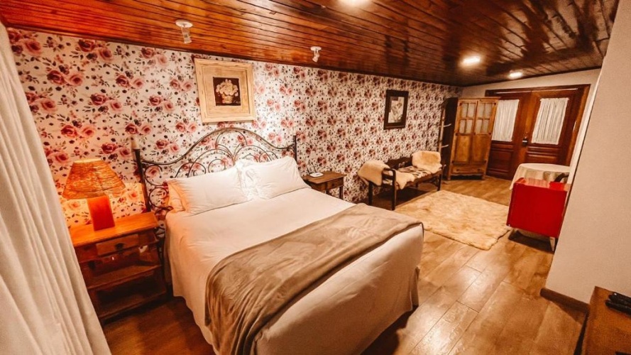 Double Chalet
