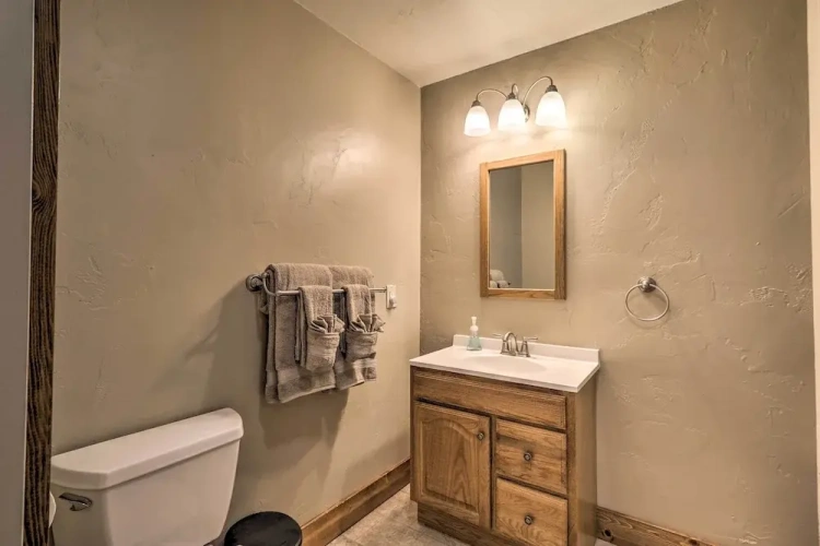 4 Bedrooms Cottage