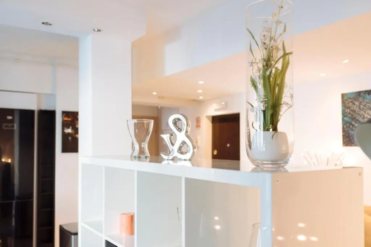 Luxury Flat 8 near Metro