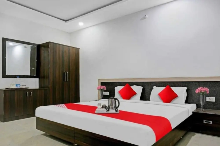 Standard Triple room