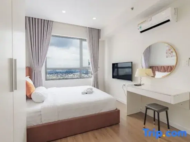 2 Bedrooms Apartment with city view