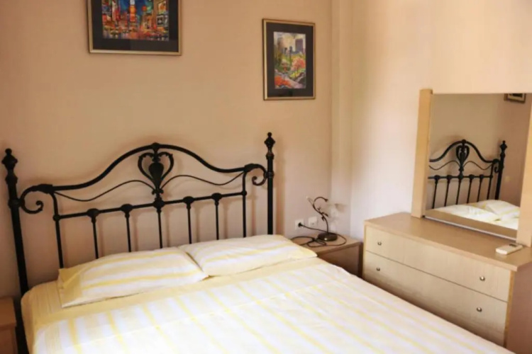 Mon Repos Two Floor Apartment