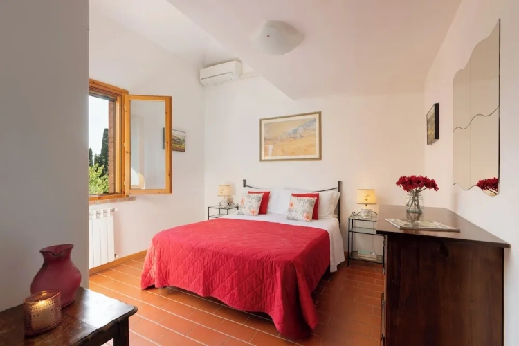 Apartment with balcony and with land view