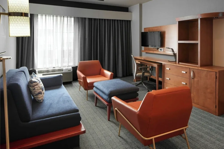 1 Bedroom Suite