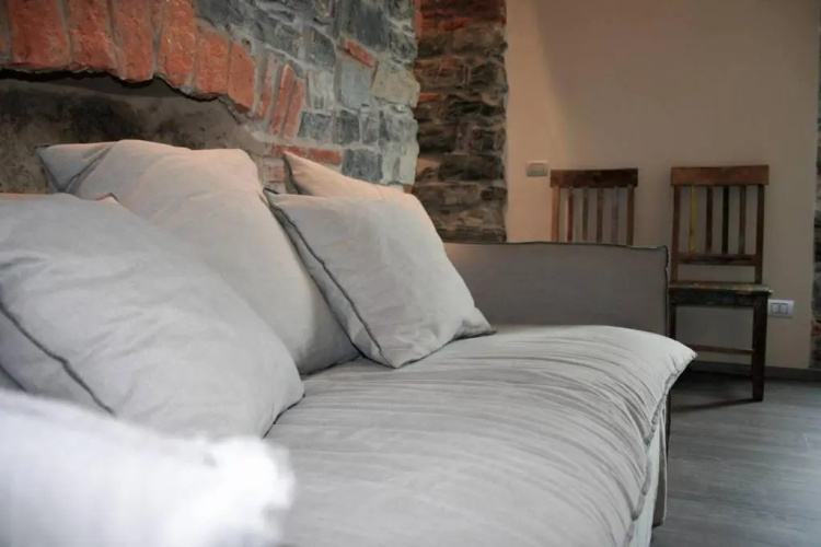 ALTIDO Stylish Apt for 4, close to Como Centre