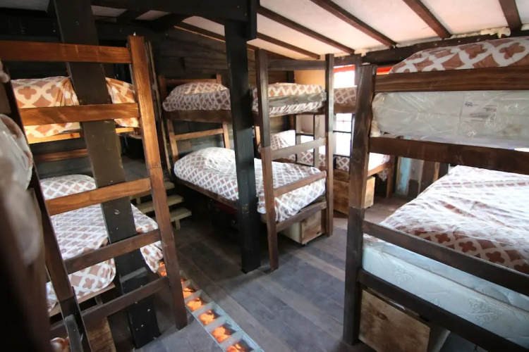 Narakan Hostel
