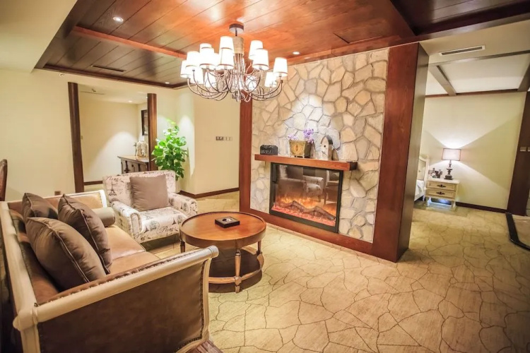 Orenda Teton Hotel