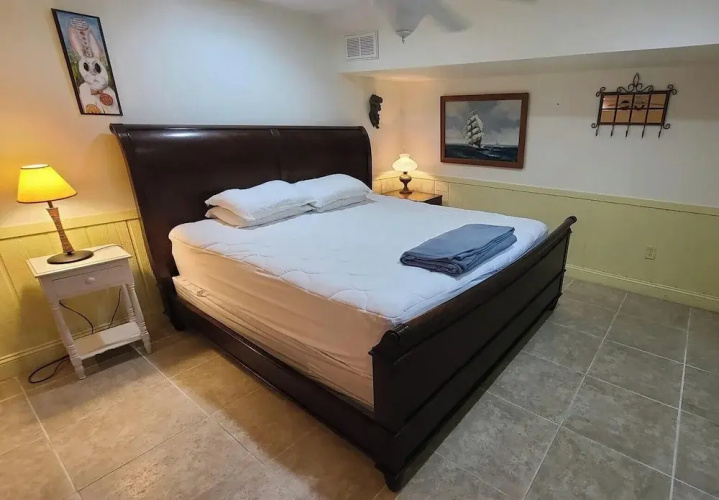 Laurel Street 323