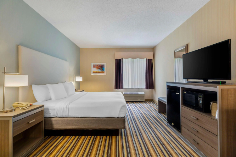 Best Western Plus New England Inn & Suites