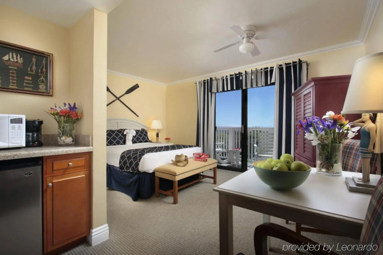 Pismo Lighthouse Suites