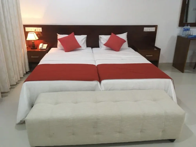 1 Bedroom Deluxe Twin room with city view
