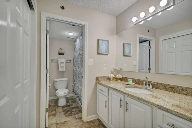 Four Winds 804 - Beachfront 2bd/2ba - Elevator replacement 4/4 to 5/24