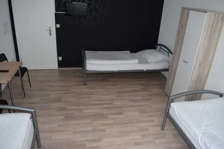 3 Bedrooms Apartment