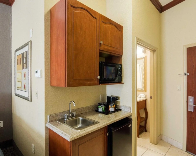 Quadruple Suite