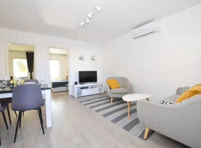Tranquil and Bright Apartment With Loggia